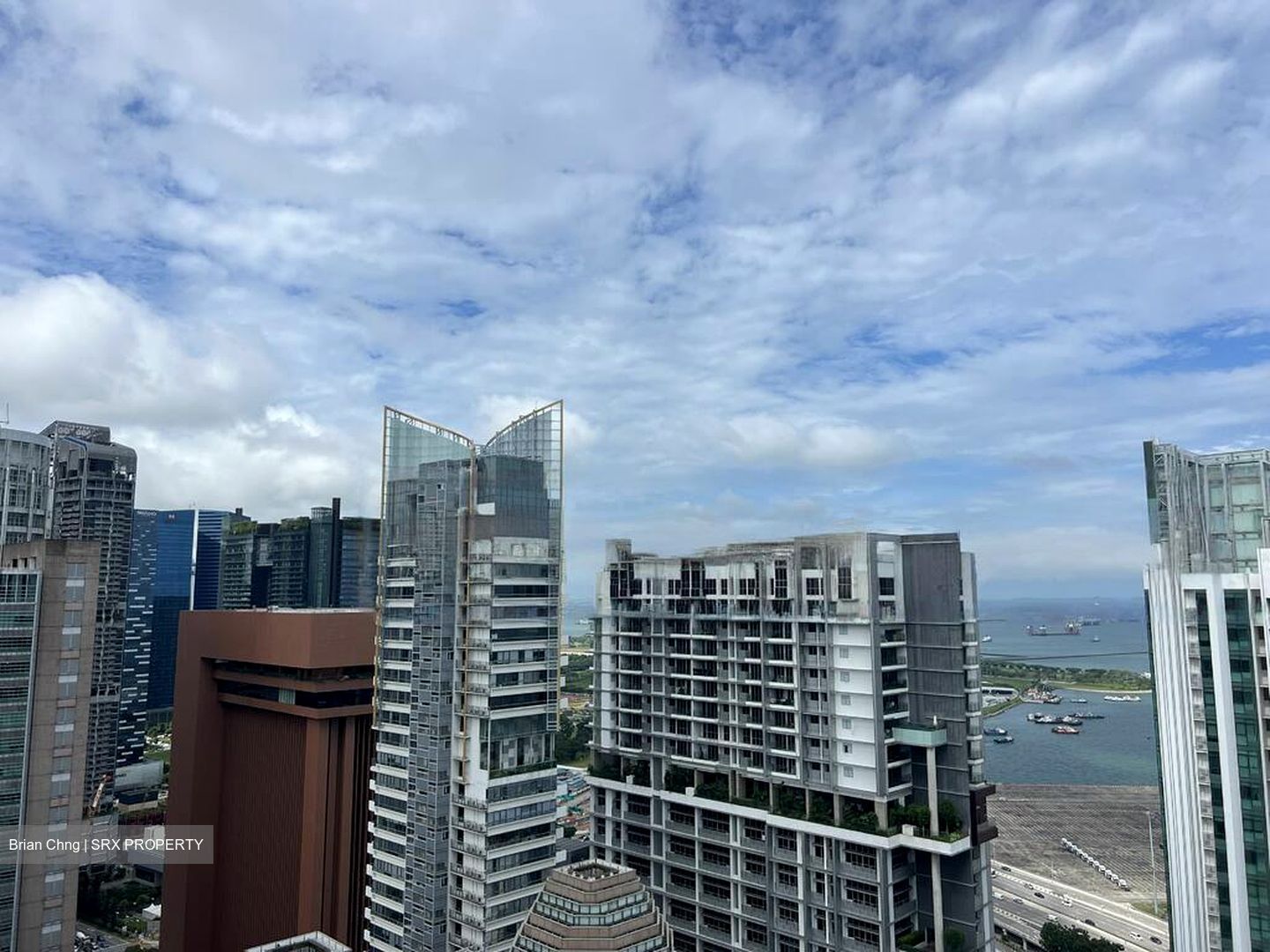 Hub Synergy Point (D2), Office #462629541